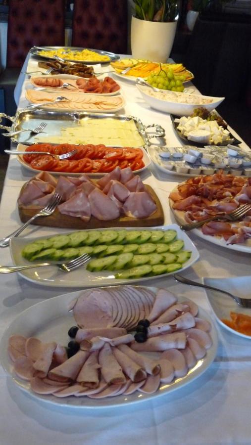 Hotel Rodizio Ug Wolfsburg Ngoại thất bức ảnh
