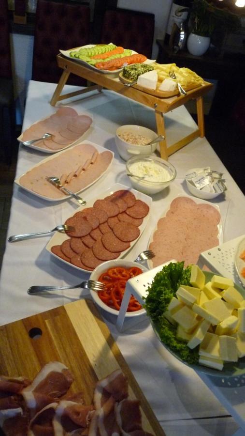 Hotel Rodizio Ug Wolfsburg Ngoại thất bức ảnh