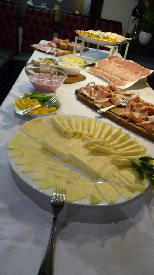 Hotel Rodizio Ug Wolfsburg Ngoại thất bức ảnh